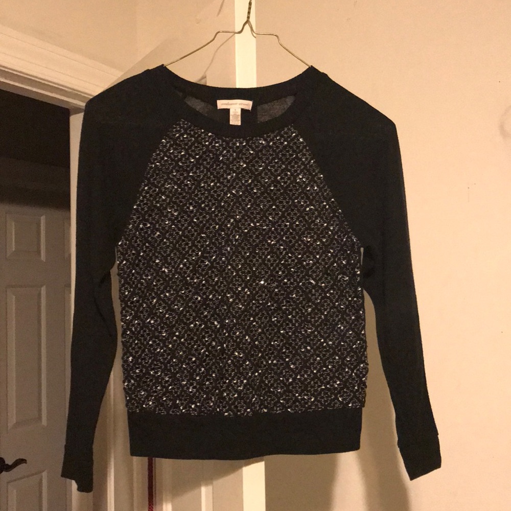 Long sleeved sweater